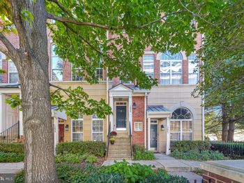12044 Trumbull Way