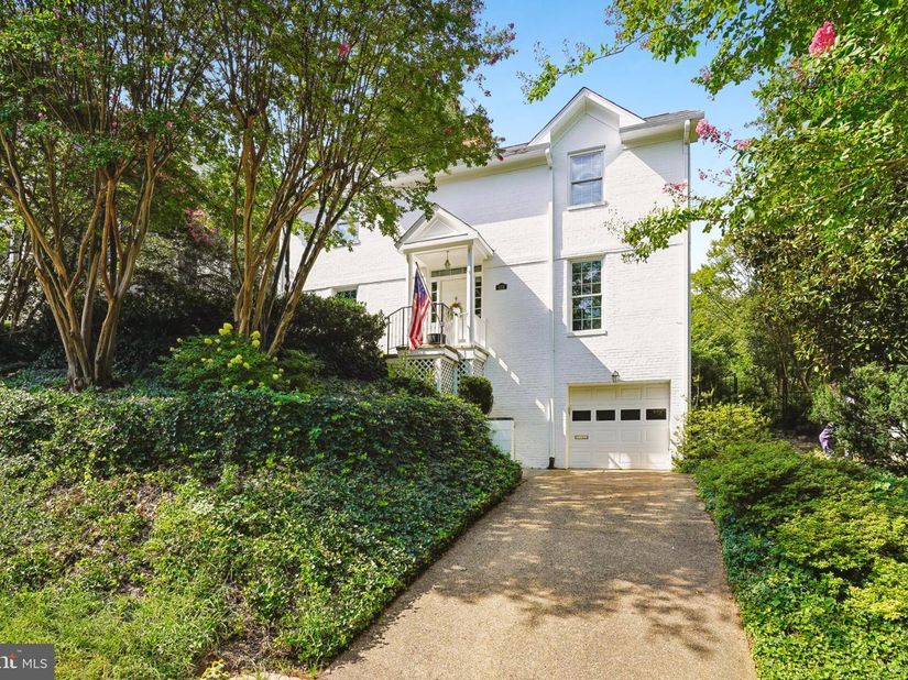 419 Summers Drive, Alexandria VA 22301