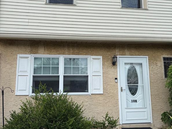 515 N York Road 10B, Willow Grove PA 19090