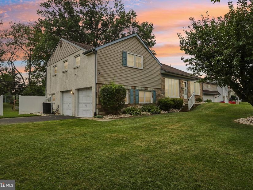 865 Worthington Drive, Warminster PA 18974