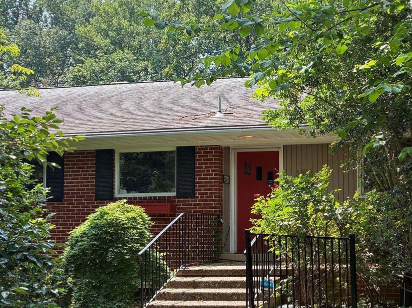 3152 Holmes Run Road, Falls Church VA 22042