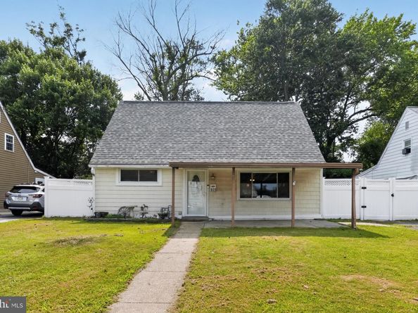 809 Quince Lane, Secane PA 19018