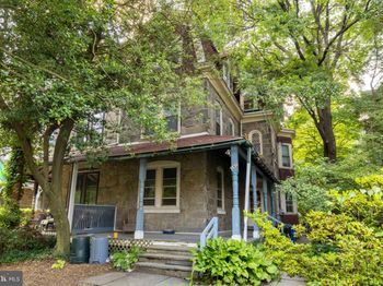 145 W School House Lane