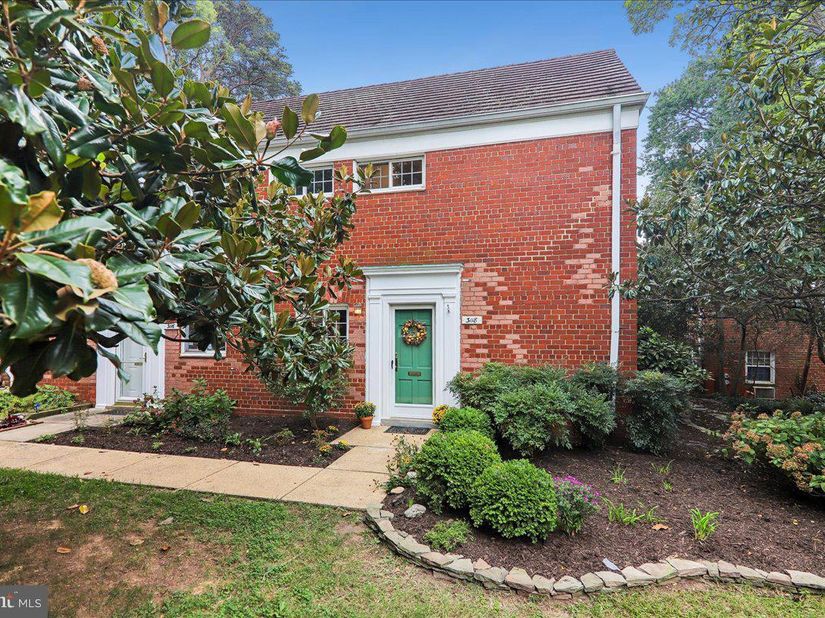 3118 Wellington Road, Alexandria VA 22302