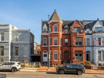 1135 6TH Street NW