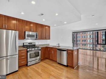 1211 13TH Street NW