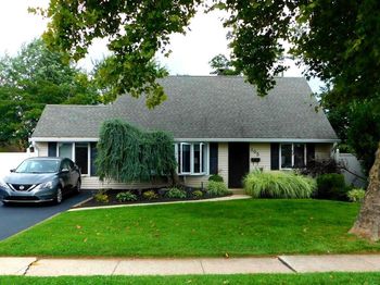 105 Queen Lily Road