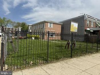 229 E Price Street