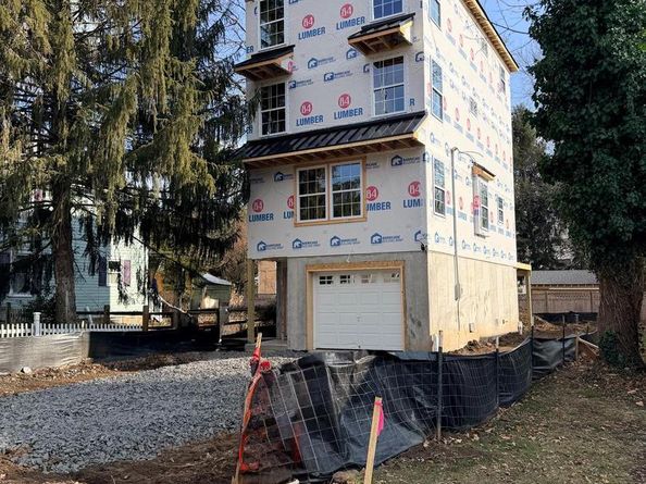 47 E College Avenue, Yardley PA 19067