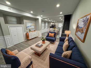 4937 N Warnock Street