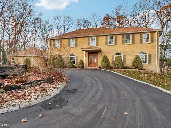 400 Highview Drive, Wayne PA 19087