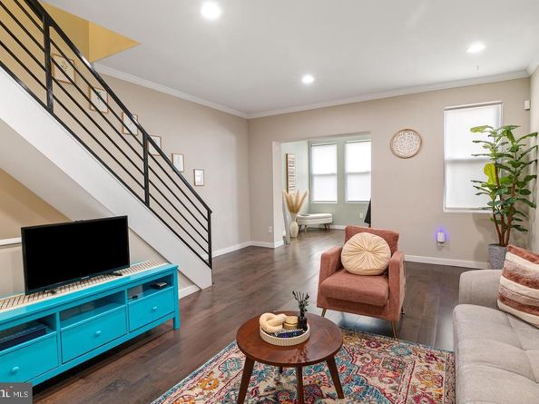 1741 Georges Lane, Philadelphia PA 19131