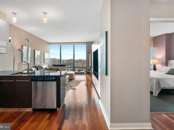 2101 Market Street 1408, Philadelphia PA 19103