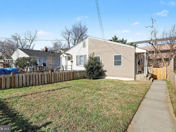 40 E Reed Avenue, Alexandria VA 22305