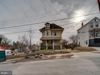 2015 Douglas Street NE