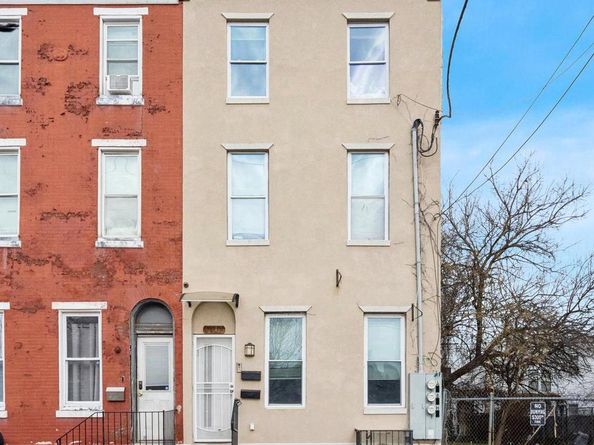 1913 W Montgomery Avenue, Philadelphia PA 19121
