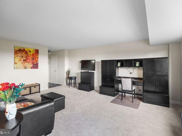 2500 N Van Dorn Street 517, Alexandria VA 22302