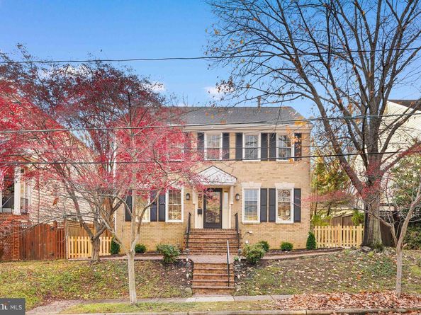 34 N Garfield Street, Arlington VA 22201