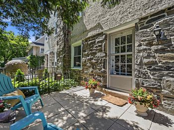 32 W Montgomery Avenue