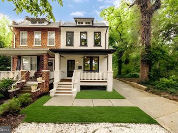 1430 Brentwood Road NE