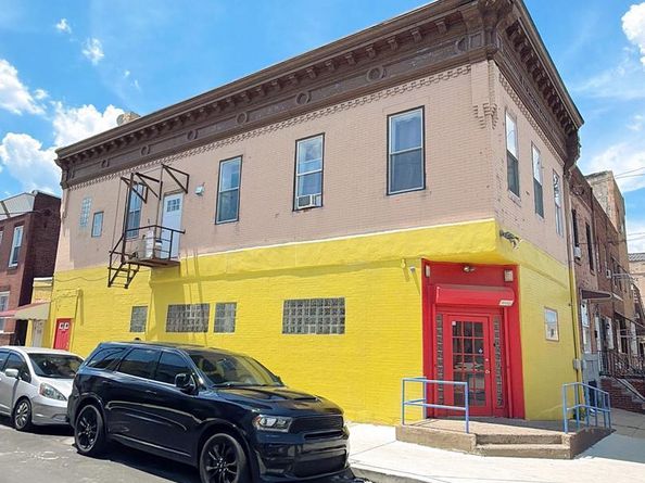 826 W Porter Street, Philadelphia PA 19148