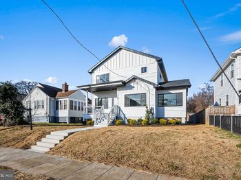 3108 Adams Street NE