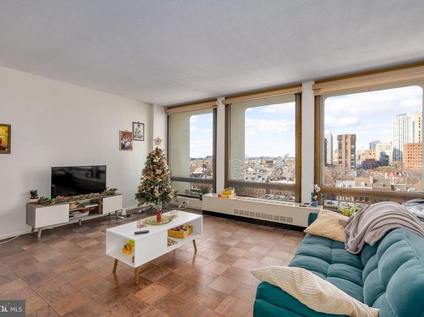 210 Locust Street 10FW, Philadelphia PA 19106