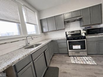 138 W Spencer Avenue