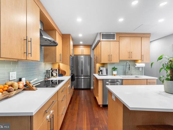 918 Spruce Street 2, Philadelphia PA 19107