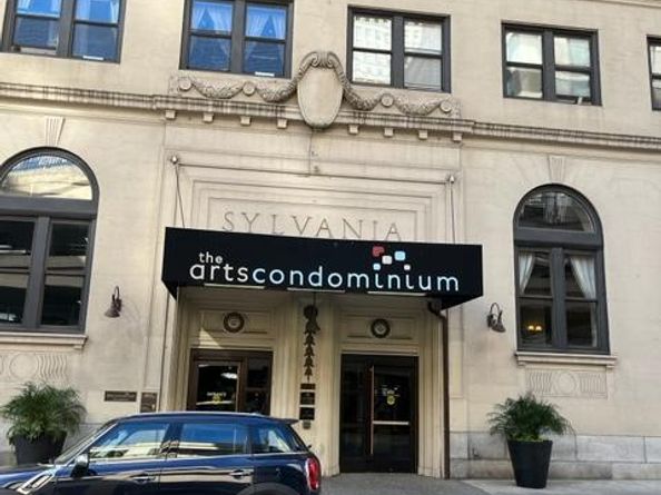 1324 Locust Street 1502, Philadelphia PA 19107