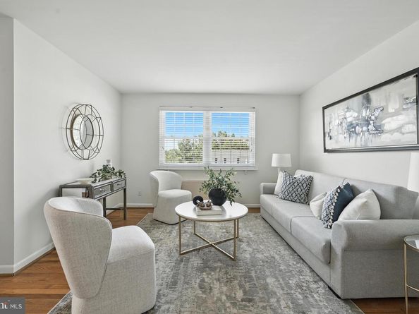 2030 N Vermont Street 304, Arlington VA 22207