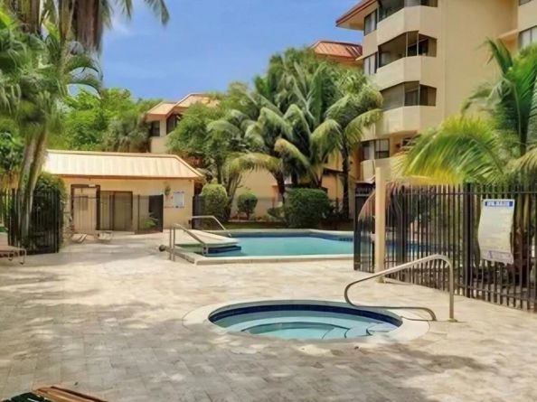 7401 NW 16th St 106A, Plantation FL 33313