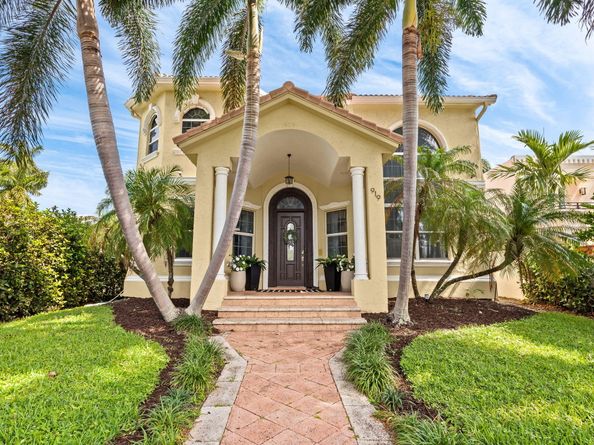 919 Hollywood Boulevard, Hollywood FL 33019