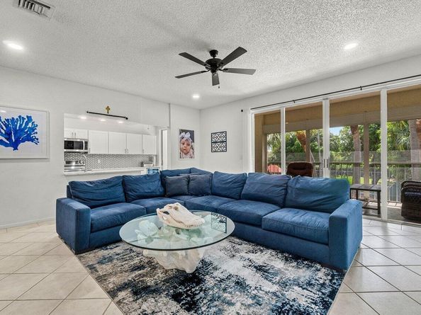 103 Half Moon Circle E2, Hypoluxo FL 33462