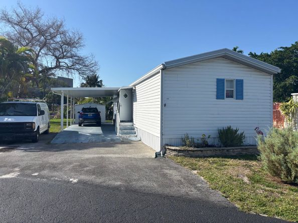 5381 SW 35th Street, Davie FL 33314