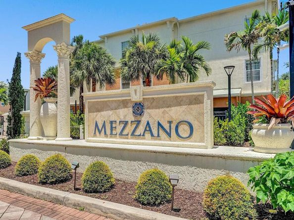 9857 Baywinds Drive 9302, West Palm Beach FL 33411