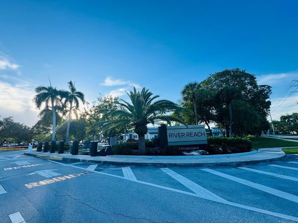 1101 River Reach Dr 215, Fort Lauderdale FL 33315