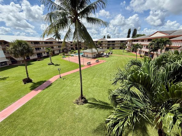 5300 Washington St 309M, Hollywood FL 33021