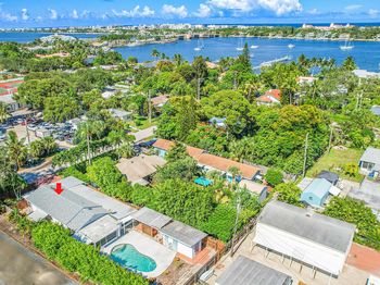 110 E Lake Worth Avenue