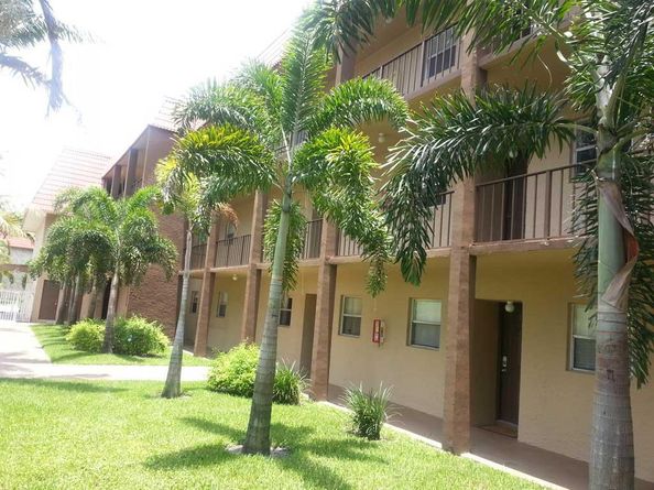 120 Sparrow Drive 115, Royal Palm Beach FL 33411