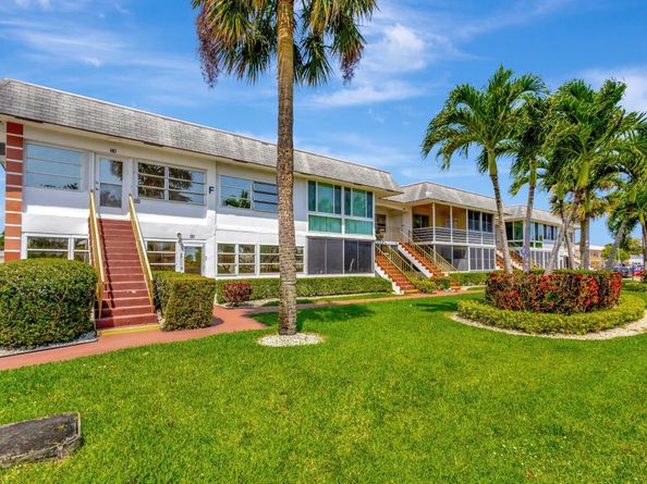 52 Plymouth F, West Palm Beach FL 33417