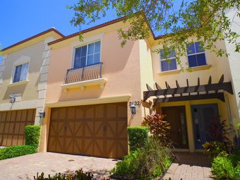 2132 Foxtail View Court