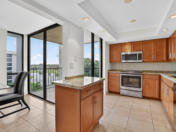 7754 Lakeside Boulevard 462, Boca Raton FL 33434