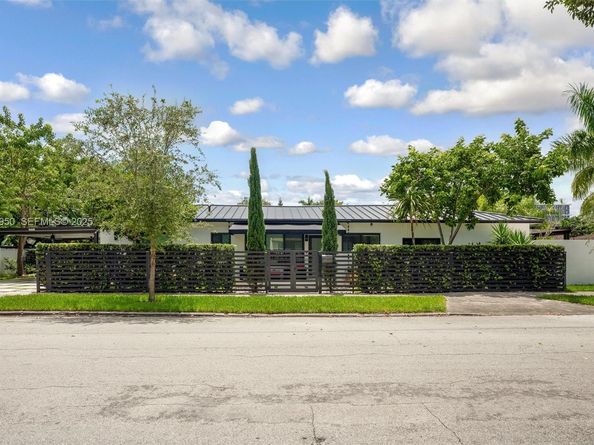2484 SW 25th Street, Miami FL 33133