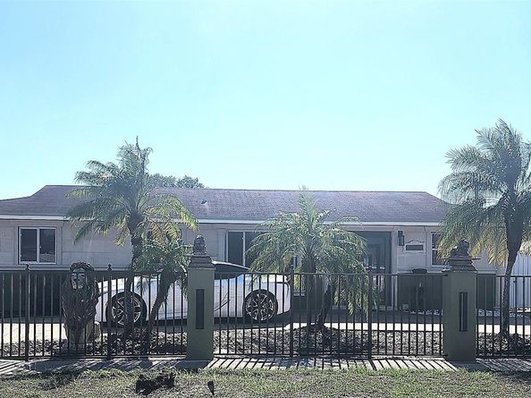 4470 NW 202nd St, Miami Gardens FL 33055