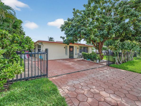2650 SW 13th Ave, Fort Lauderdale FL 33315