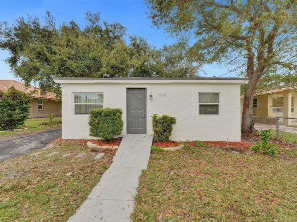 5025 SW 22nd St, Hollywood FL 33023