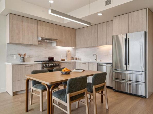 188 W Saint James Street 10814, San Jose CA 95110