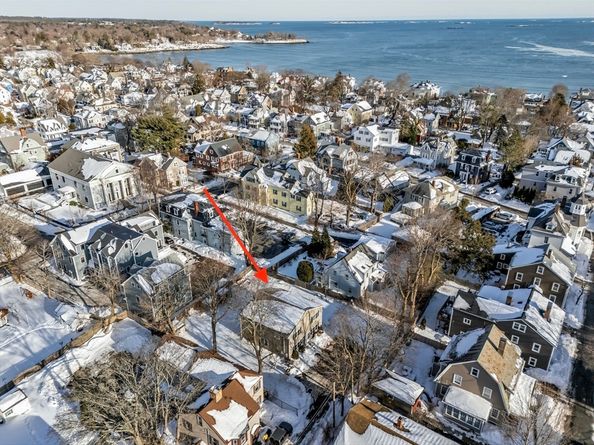 24 Franklin Pl, Beverly MA 01915