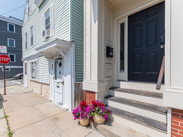 13 Russell St 1, Boston MA 02129